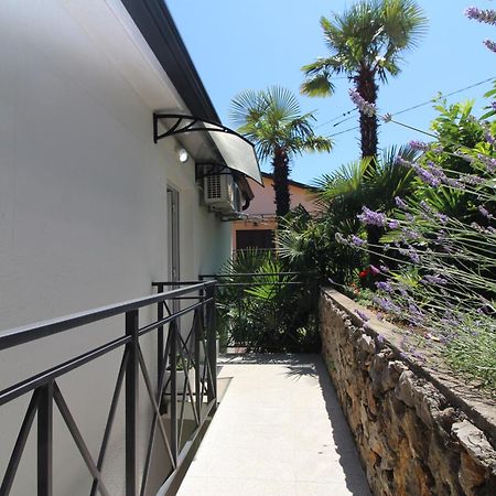 Apartments Seccareccia Opatija Zimmer foto
